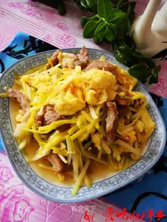 Pork fried eggs