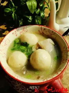 Pumpkin fishball soup