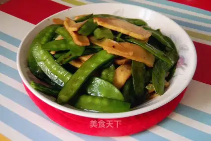 Fresh beans and fried