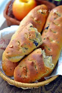 A groceries bread