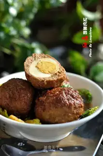 Egg lion head