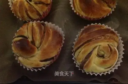 Bean roll bread