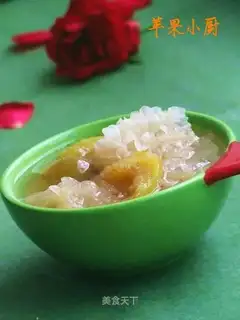 Silver soup with figs