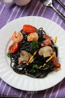 Smoky fish noodles