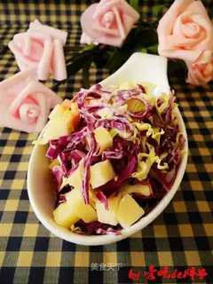Apple kale salad