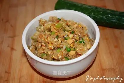 Fresh cucumber egg fried rice