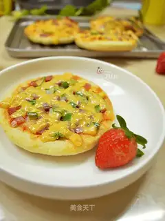 Mini bacon pizza
