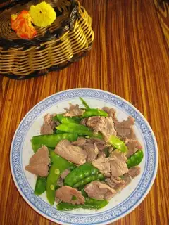 Beef fried Dutch beans
