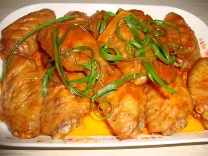 A groceries chicken wing