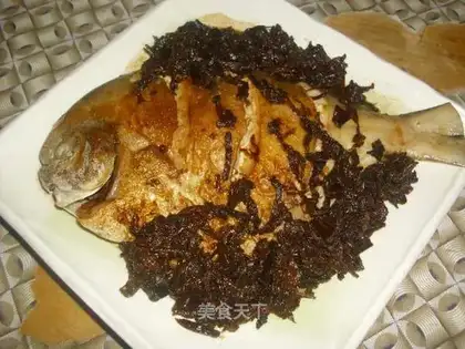 Lodge-cooked mackerel