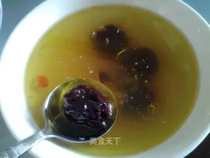 Red-tree chicken soup