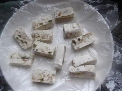 Cow Rolling Sugar