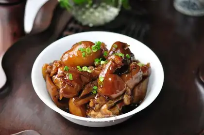 Red-hot pig hoof