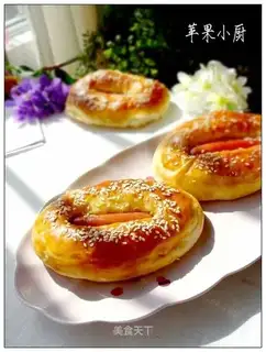 Sesame intestine bread