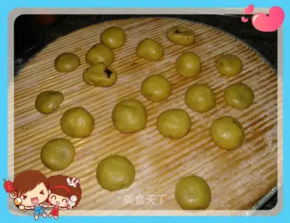 Sticky bean buns