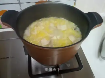 Sour sauce and white meat
