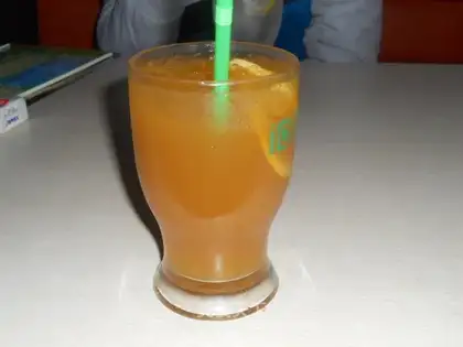 Fresh lemon tea