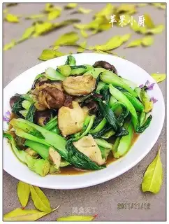 Soy sauce and mushrooms