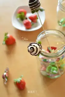 Strawberry chocolate lollipop