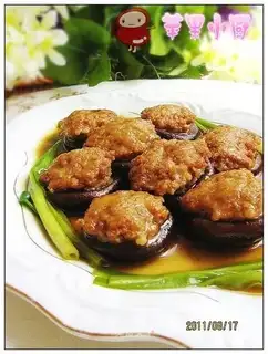 Fried mushroom meatballs