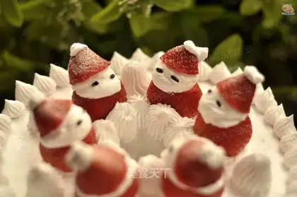 Christmas strawberry cake