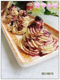 Blueberry creamed mashed potatoes