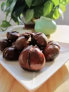 Sugar roasted chestnuts