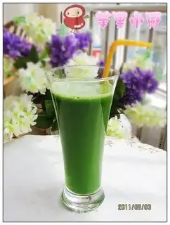 Celery apple juice