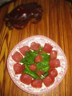 Black pepper sausage fried Dutch beans