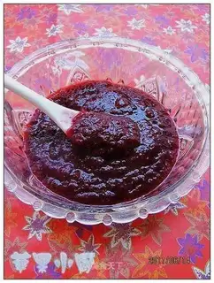 Homemade cherry sauce