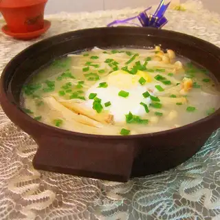 Gold mushroom egg soup