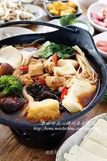 Chicken soup, hot chicken pot