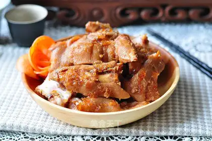 Pork hoof