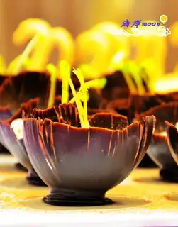 Chocolate petal bowl