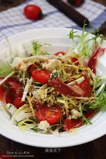 Blue cheese salad