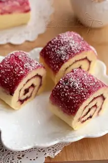 Blueberry biscuit roll