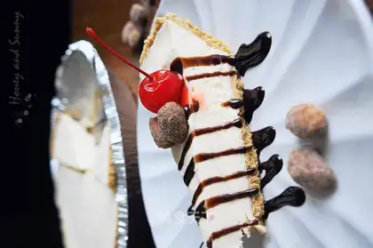 Cream of milk. Cold cheesecake