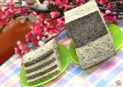 Black sesame toast