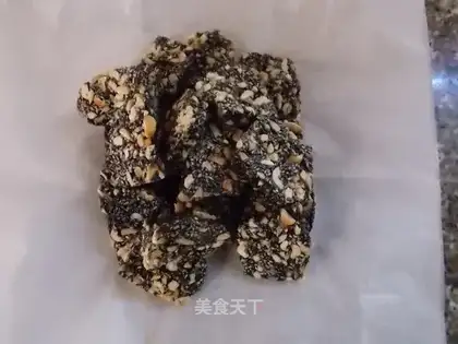 Black sesame peanut sugar