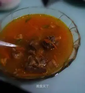 Tomato beef soup