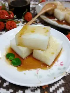 Milk cakes with black sugar