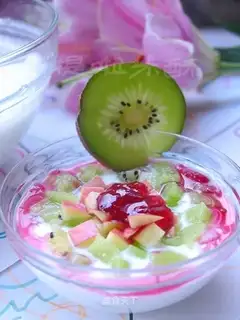Blueberry yogurt salad