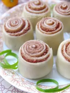 Milk bean rolls