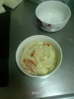 Tomato egg noodles