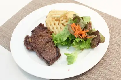 Fried black pepper steak
