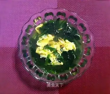 Spinach omelet soup