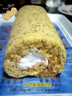 Black tea cream cake roll