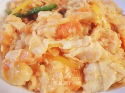 Stewed tomato with shrimp and egg