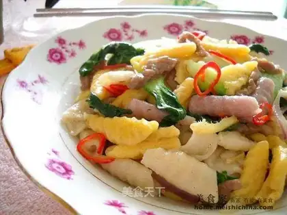 stir-fried beef pasta