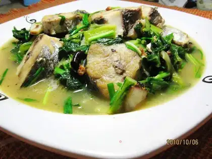 Stewed Spanish mackerel with cabbage